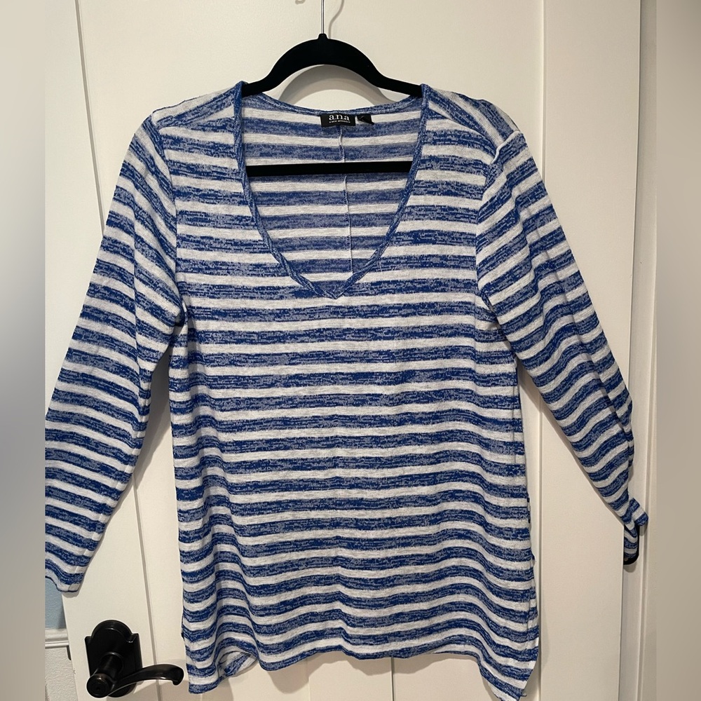 ANA Women's Size L Blue & White Stripe Vneck Long Sleeve FishTail Hem Top Shirt.